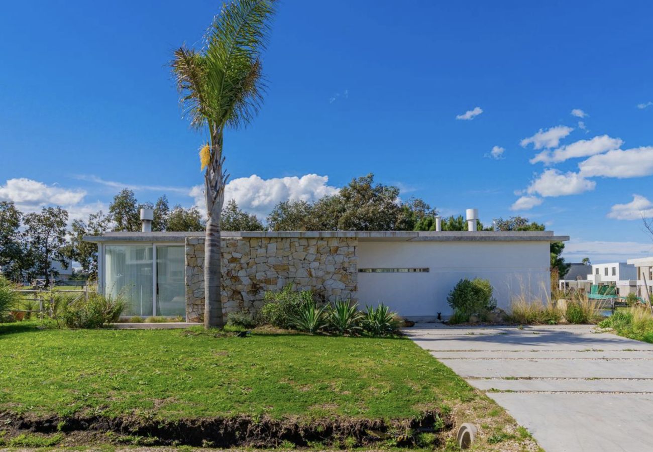 House in Mar Del Plata - Casonas del Haras | Casa Vicky | Hola Sur