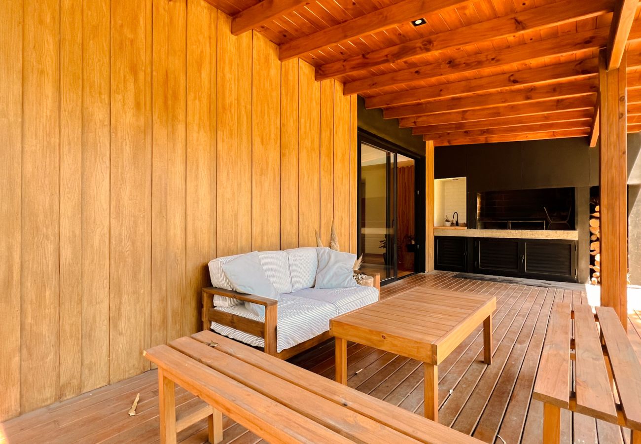 House in Chapadmalal - Pancha Chapa | Casa Almendra | Hola Sur