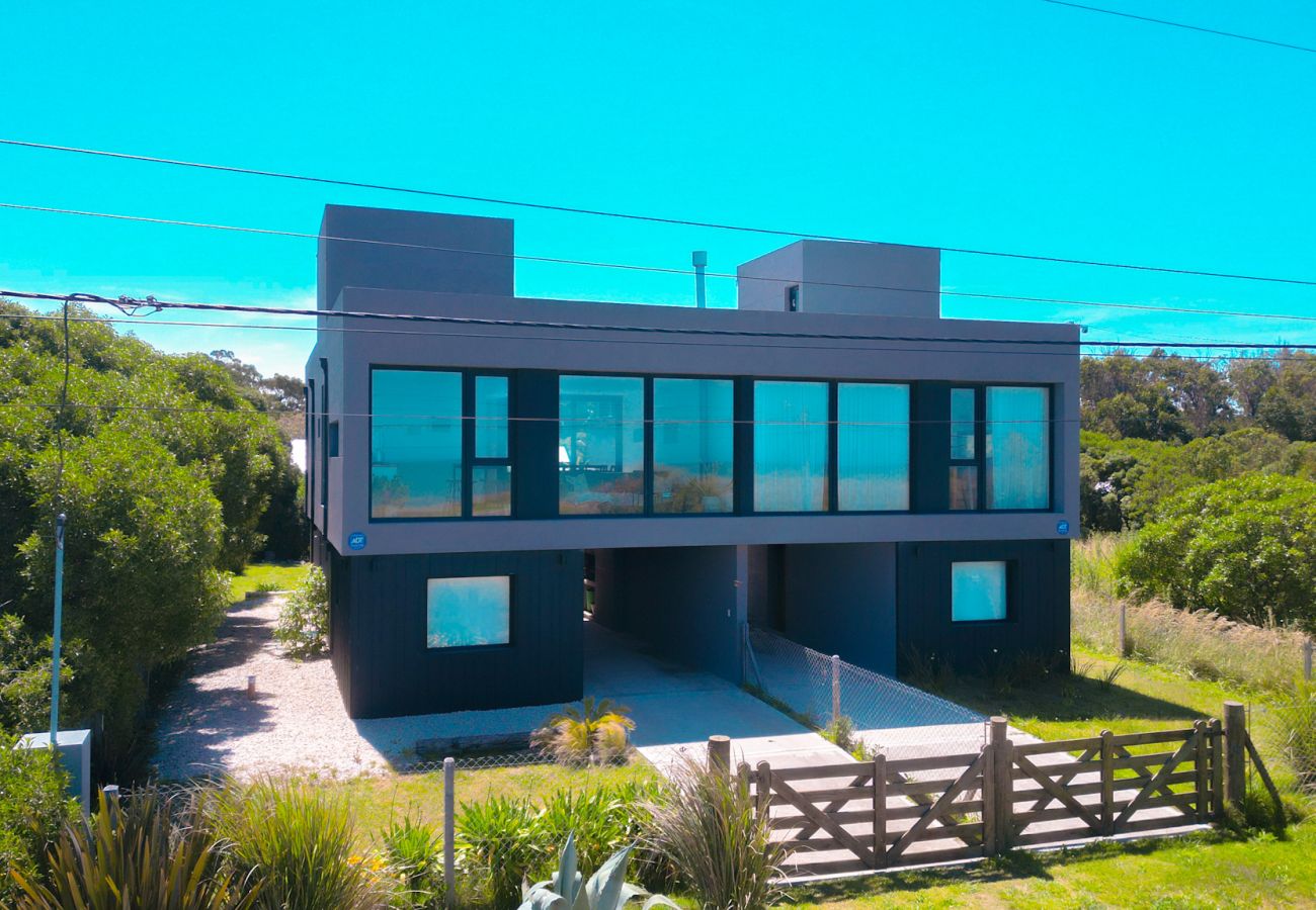 House in Chapadmalal - Sur Waves | Casa Altamar | Hola Sur