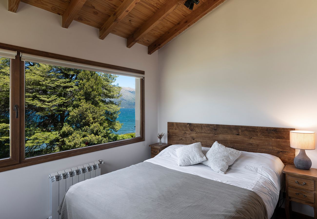 House in San Carlos de Bariloche - Casa con costa en Lago gutierrez en Bariloche