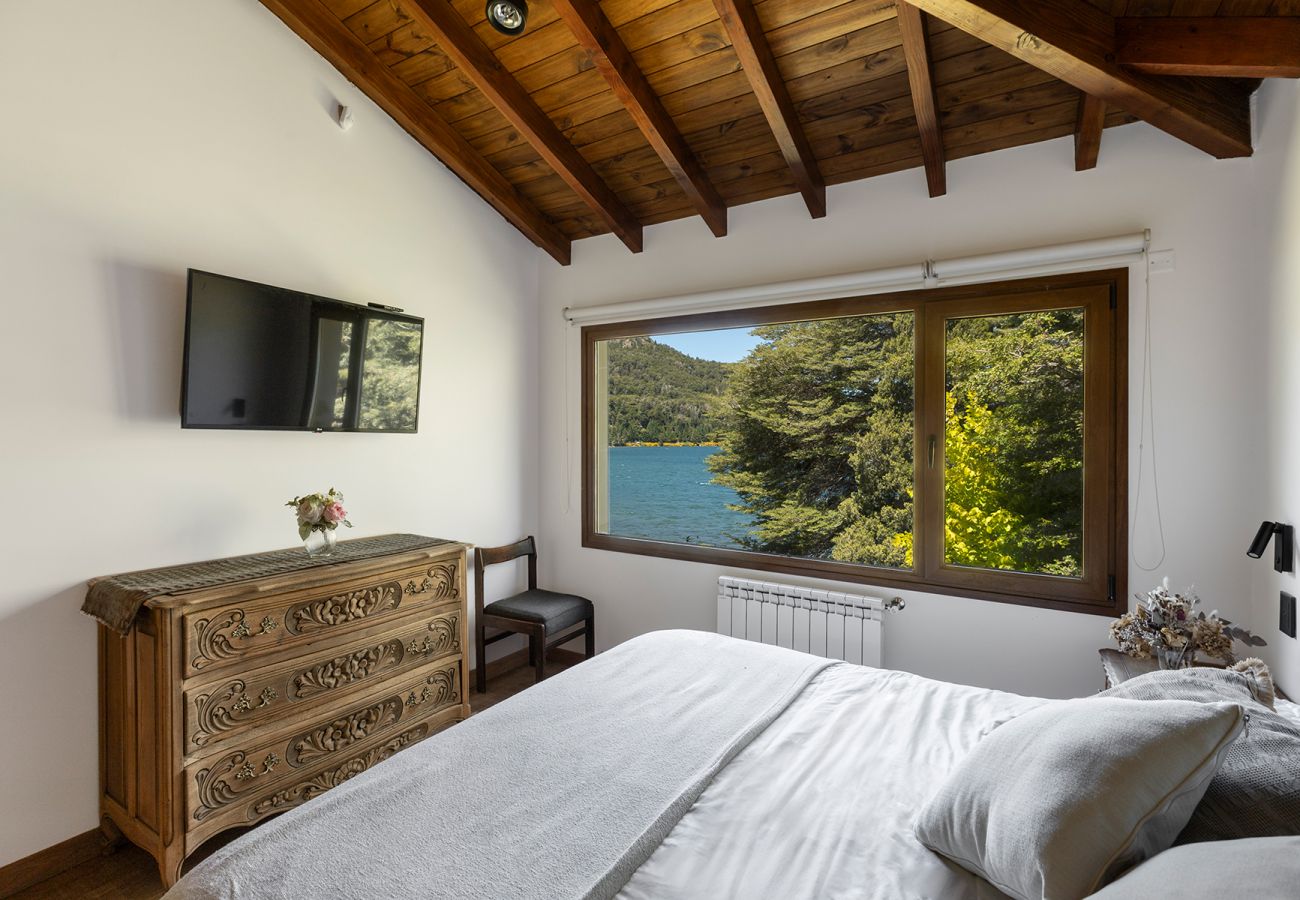 House in San Carlos de Bariloche - Casa con costa en Lago gutierrez en Bariloche