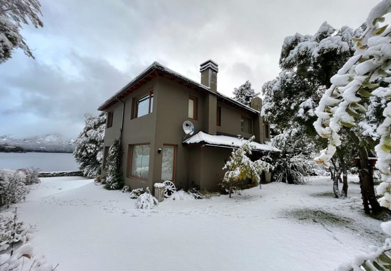 House in San Carlos de Bariloche - Casa con costa en Lago gutierrez en Bariloche
