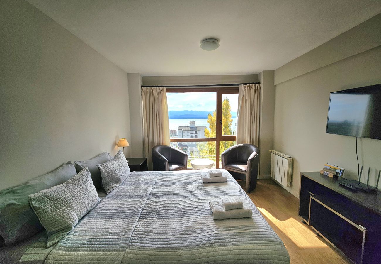 Studio in San Carlos de Bariloche - Terrazas del lago I F con vista al lago Nahuel Hua