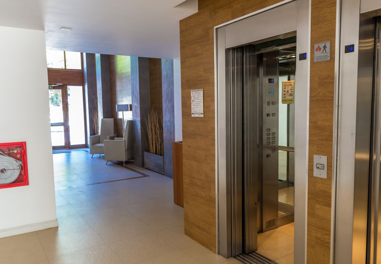 Studio in San Carlos de Bariloche - Terrazas del lago I F con vista al lago Nahuel Hua