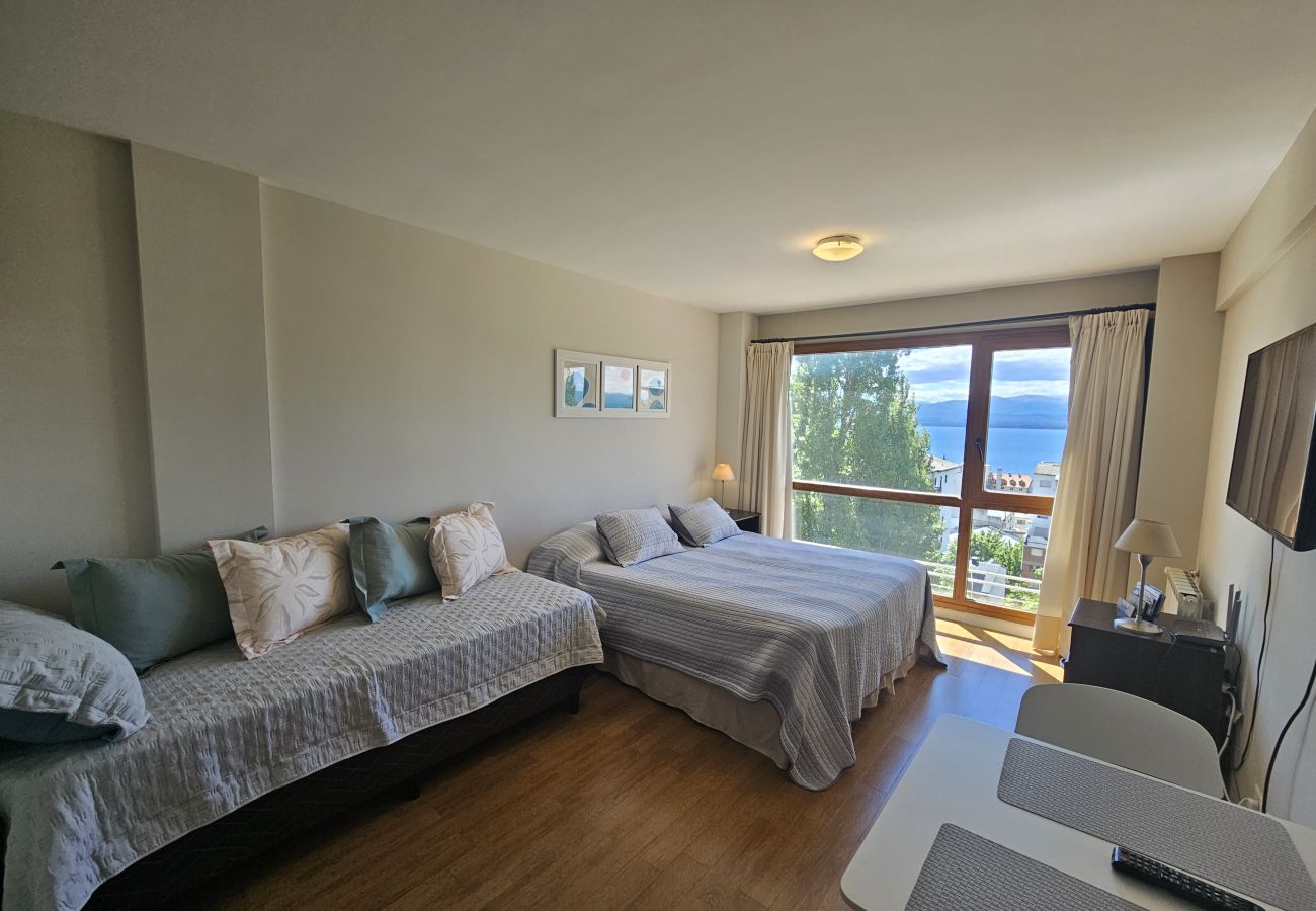 Studio in San Carlos de Bariloche - Terrazas del lago I F con vista al lago Nahuel Hua