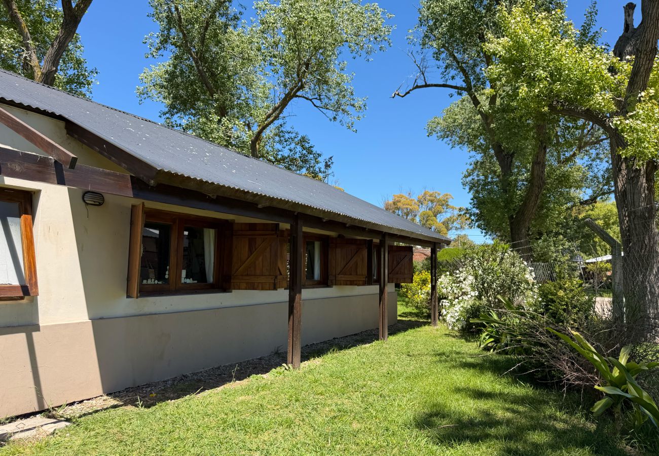 House in Mar Del Plata - Casa estilo Campo en Alfar | Casa Juan | Hola Sur