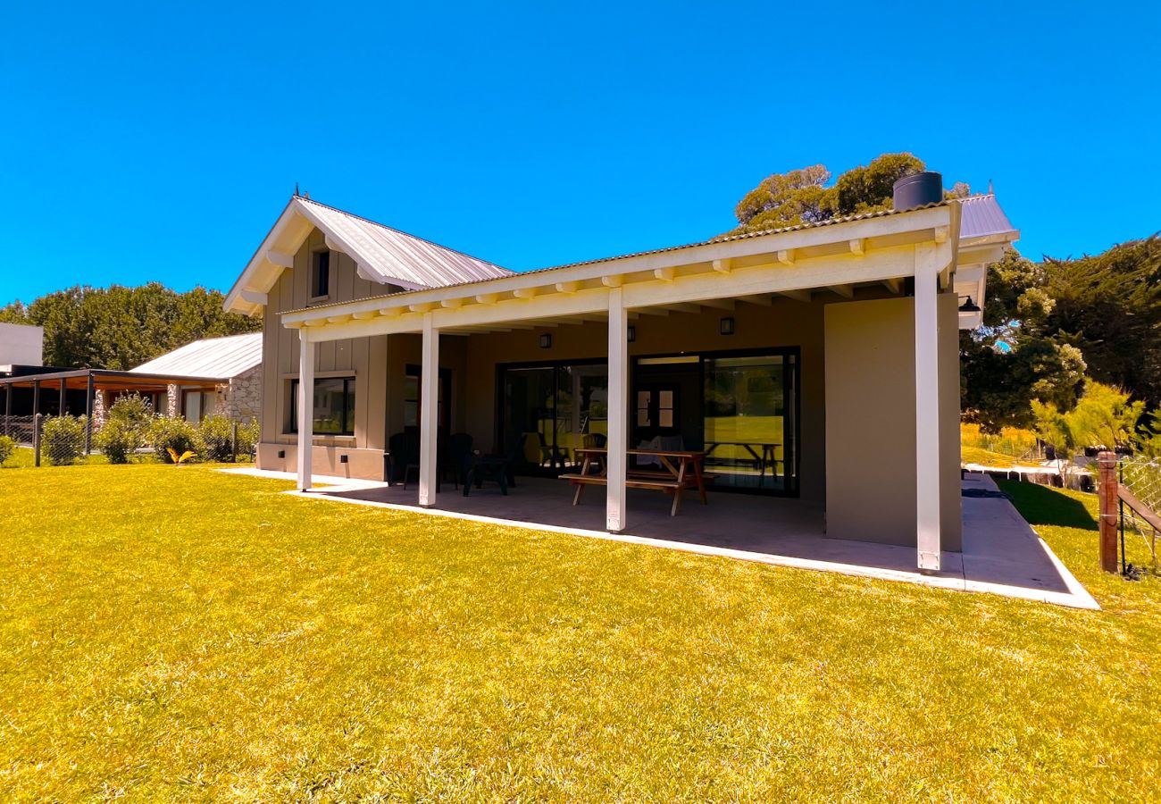 House in Chapadmalal - Atardecer y naturaleza | Casa Santi 267 | Hola Sur