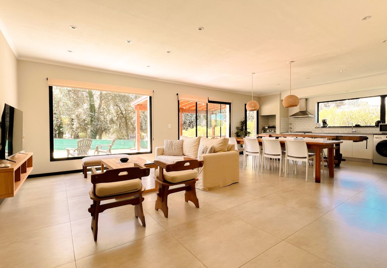 House in Chapadmalal - Naturaleza y confort | Casa Santi 212 | Hola Sur