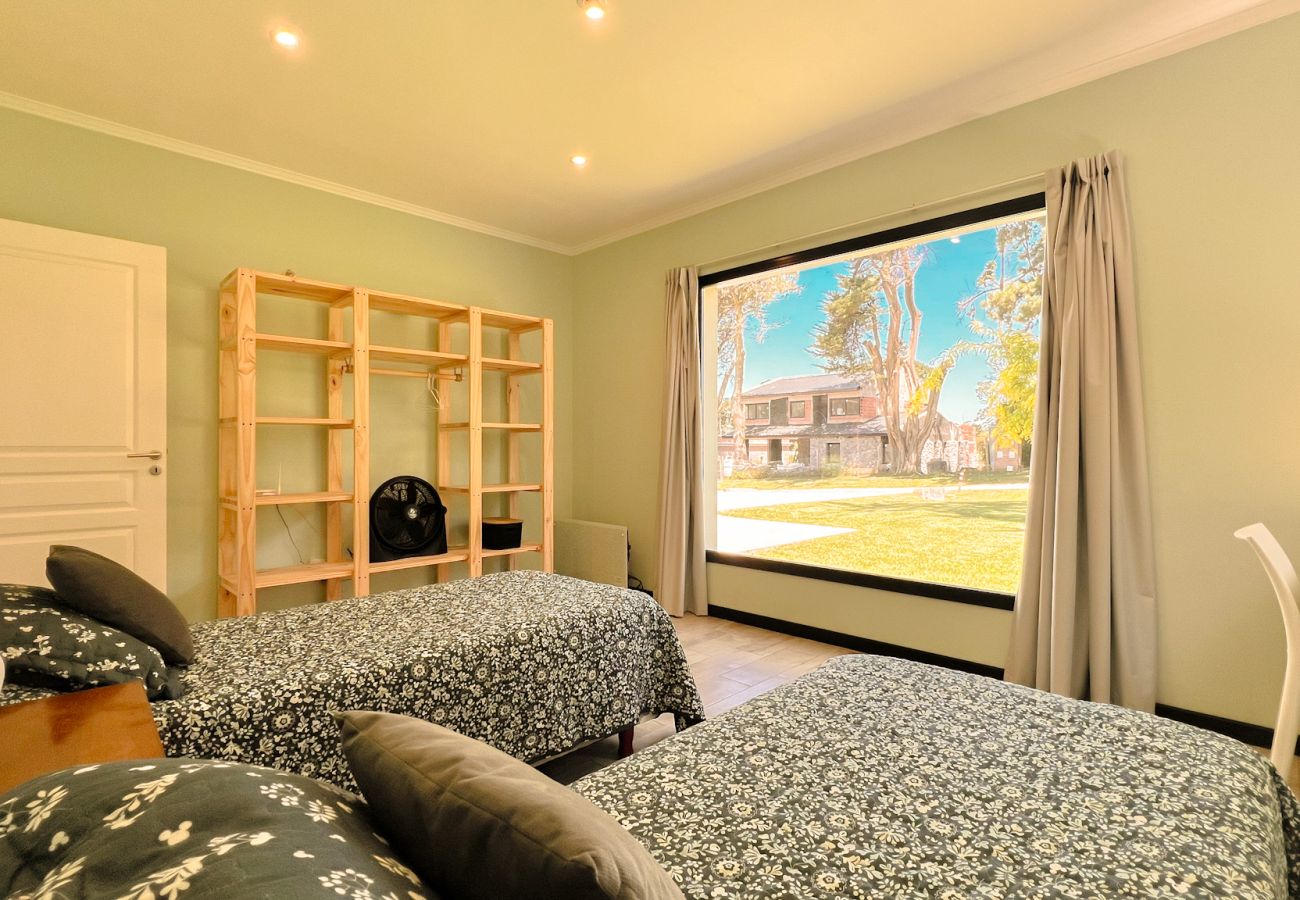 House in Chapadmalal - Naturaleza y confort | Casa Santi 212 | Hola Sur