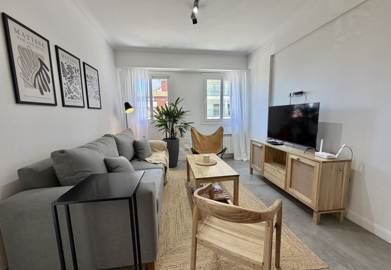 Apartment in Mar Del Plata - Moderno y a pasos del mar | Depto Ana Maria | Hola