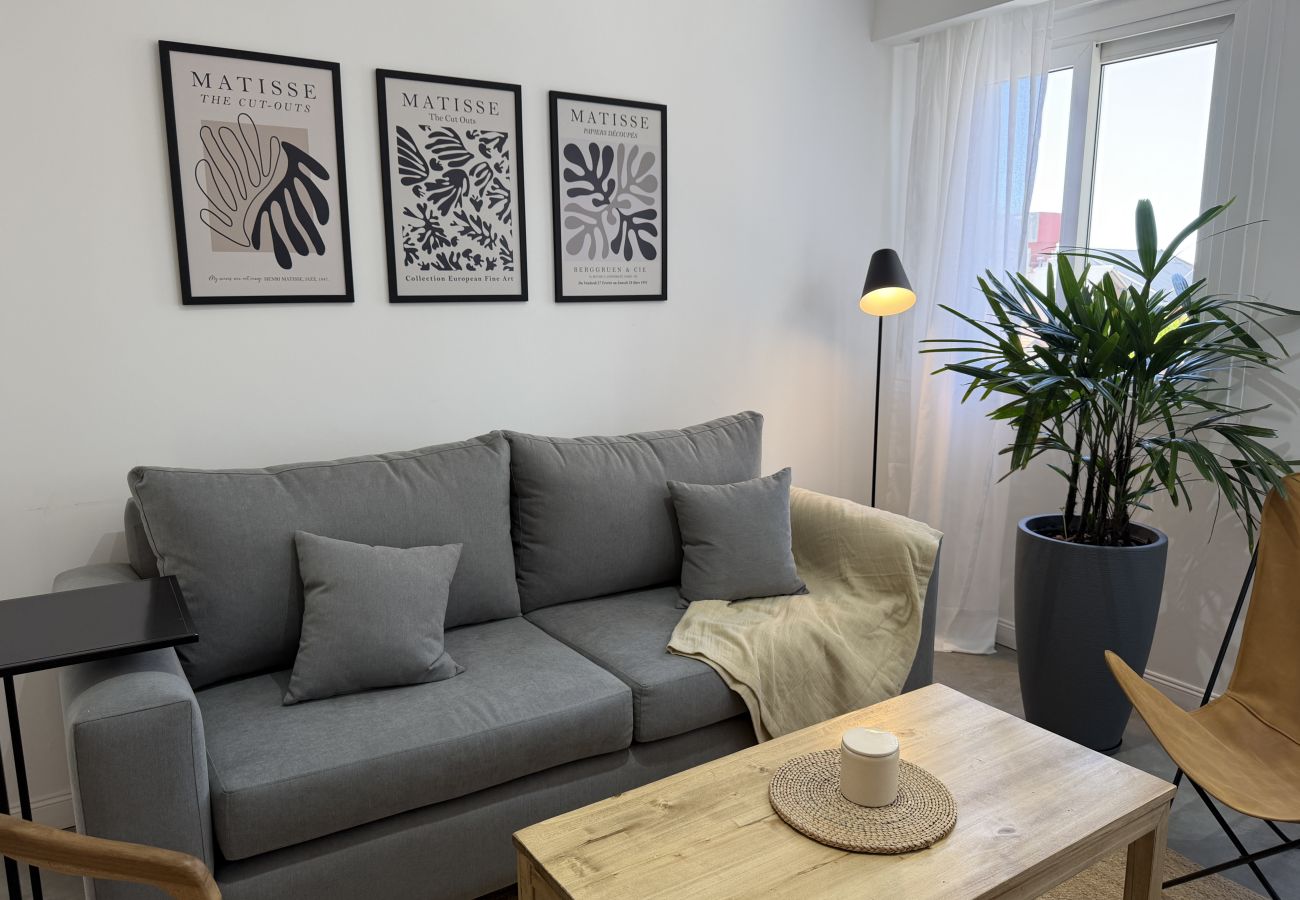 Apartment in Mar Del Plata - Moderno y a pasos del mar | Depto Ana Maria | Hola