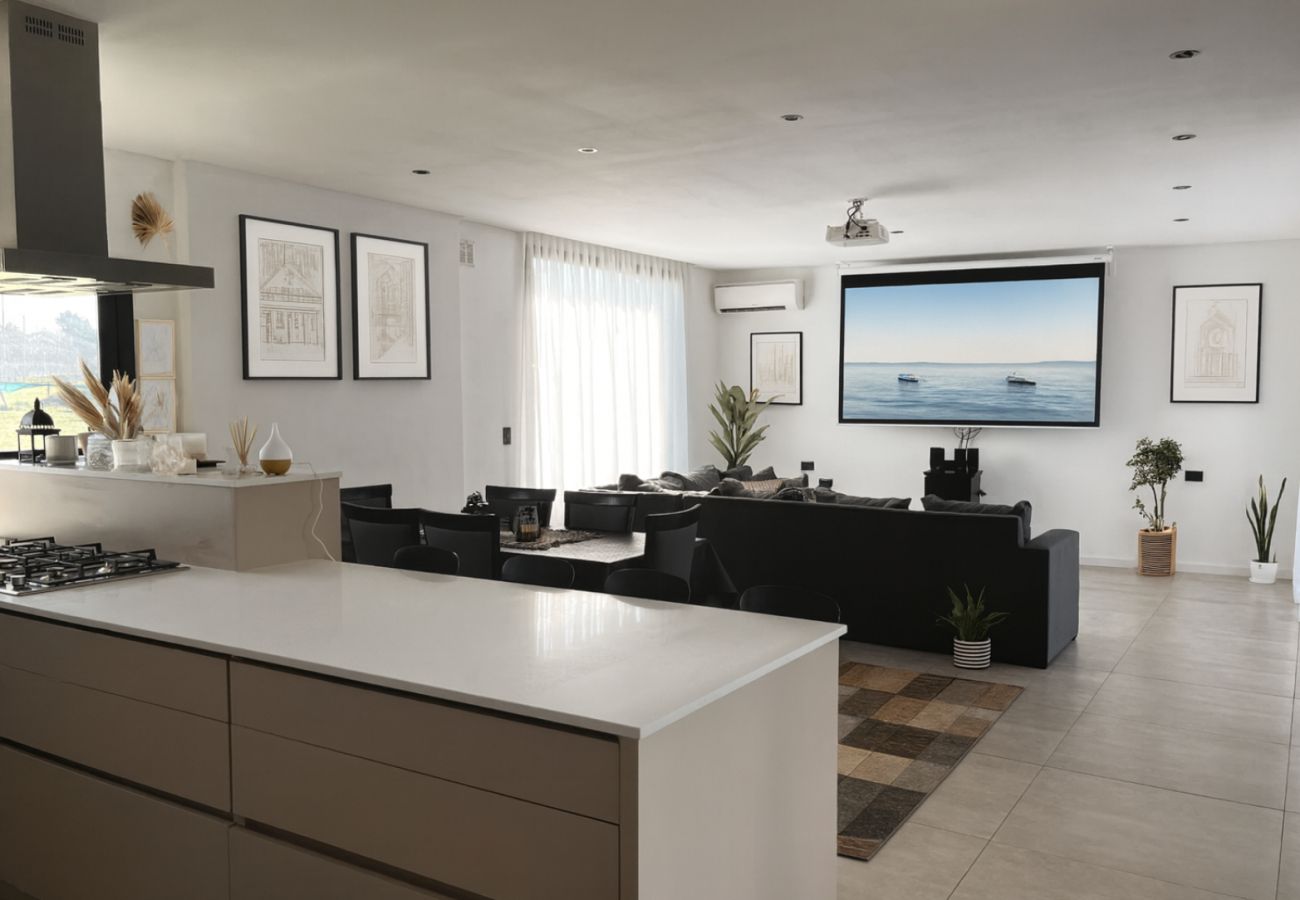 House in Mar Del Plata - Arenas House | Casa Romi | Hola Sur