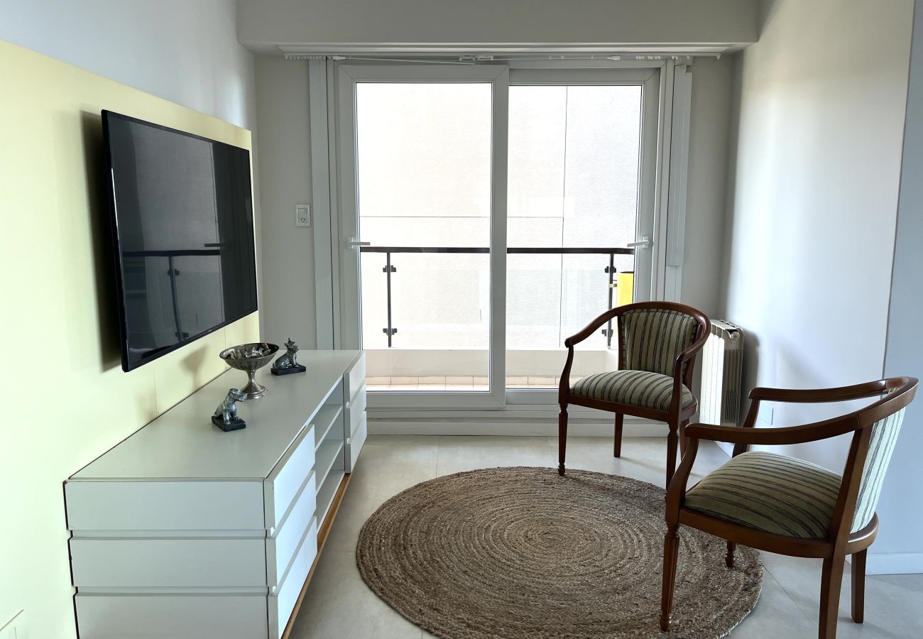 Apartment in Mar Del Plata - Golf & Sea | Depto Vicky | Hola Sur