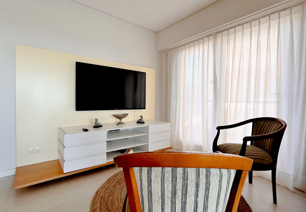 Apartment in Mar Del Plata - Golf & Sea | Depto Vicky | Hola Sur