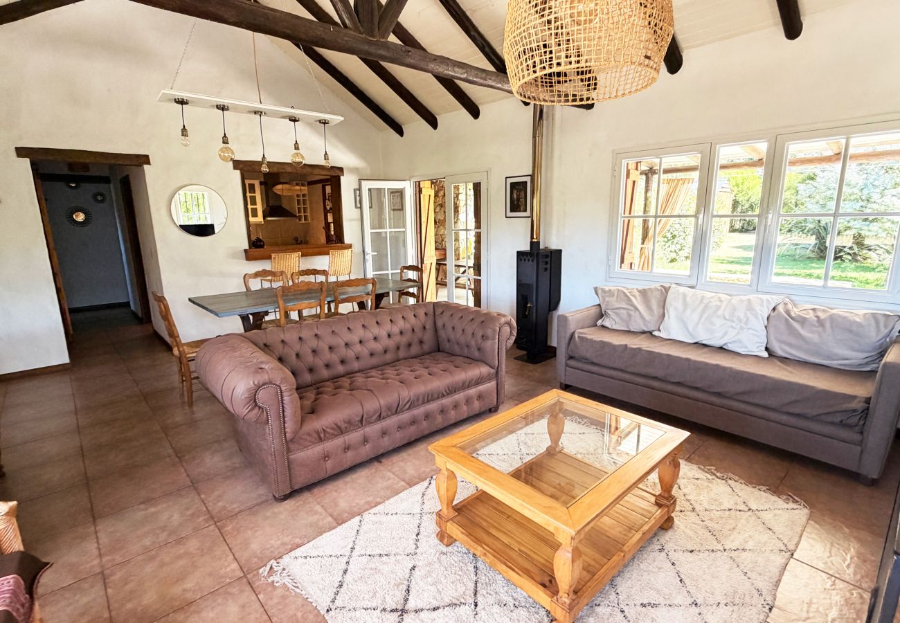 House in Chapadmalal - Casa OMA | Casa Dani | Hola Sur