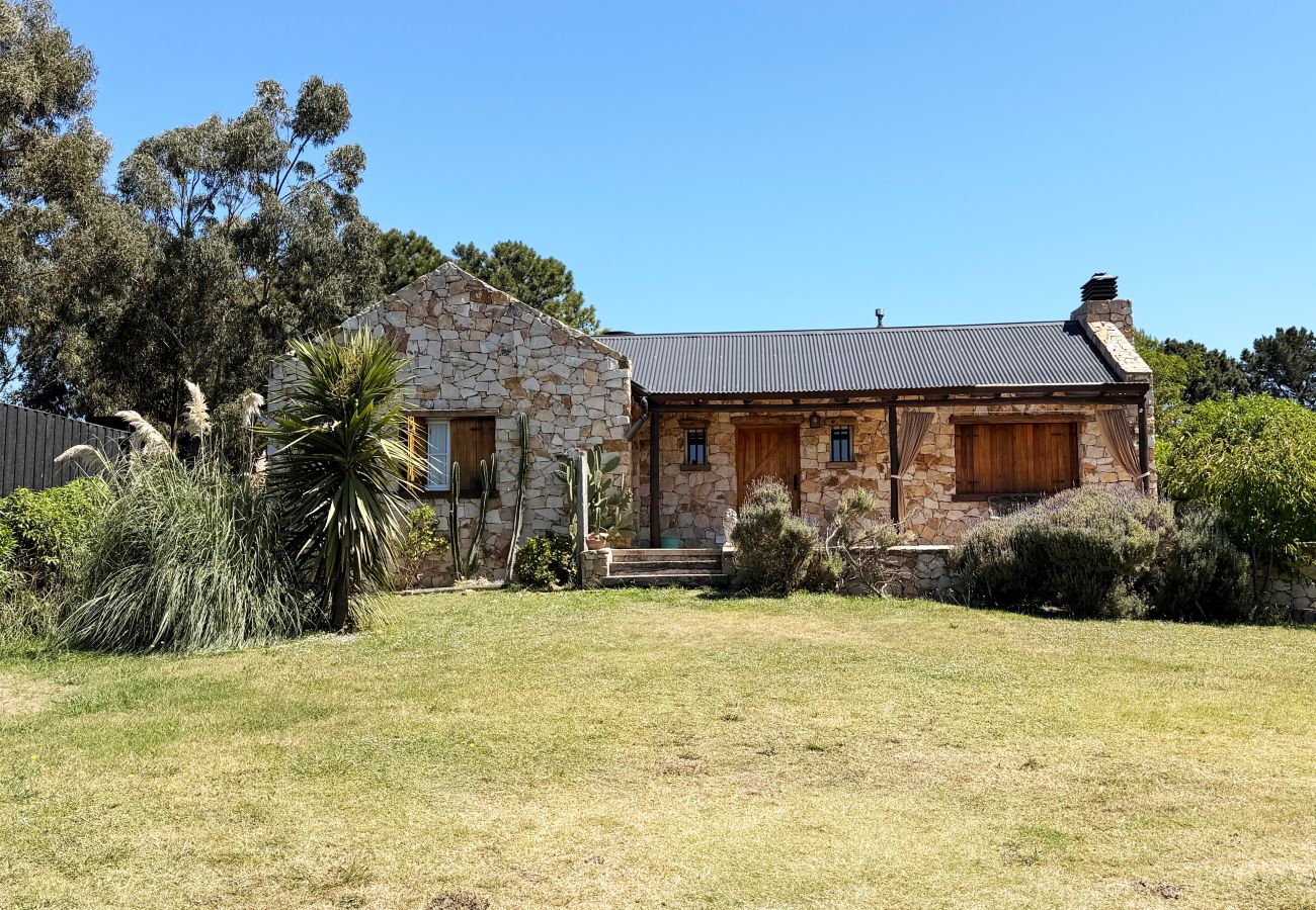 House in Chapadmalal - Casa OMA | Casa Dani | Hola Sur