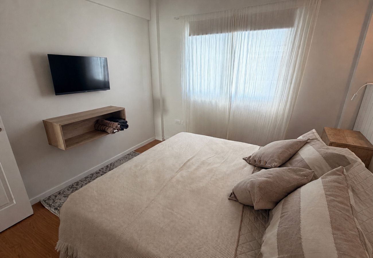 Apartment in Mar Del Plata - Moderno a pasos del Aldrey | Depto Lili | Hola Sur