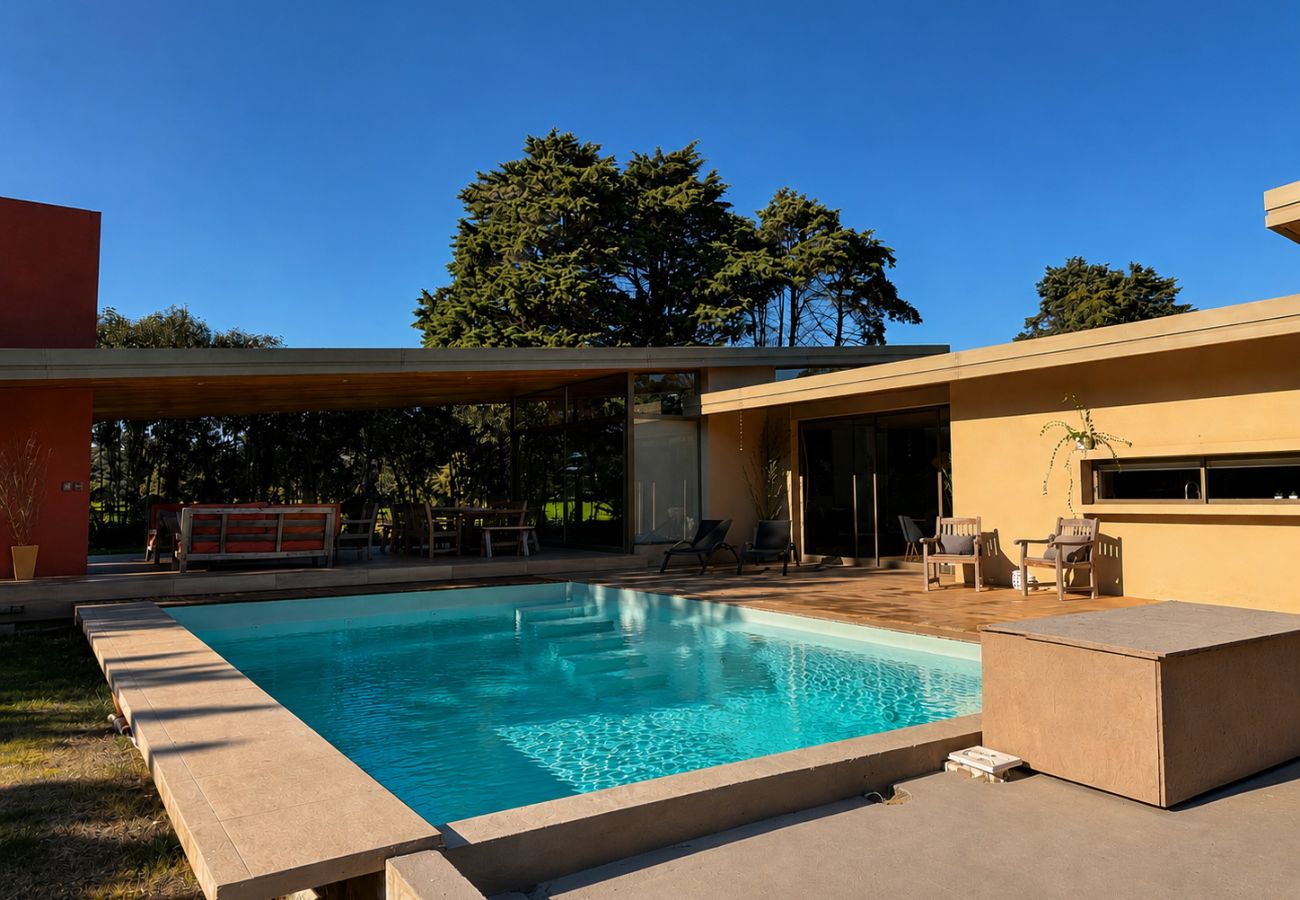 House in Mar Del Plata - Casa Laura | Hola Sur